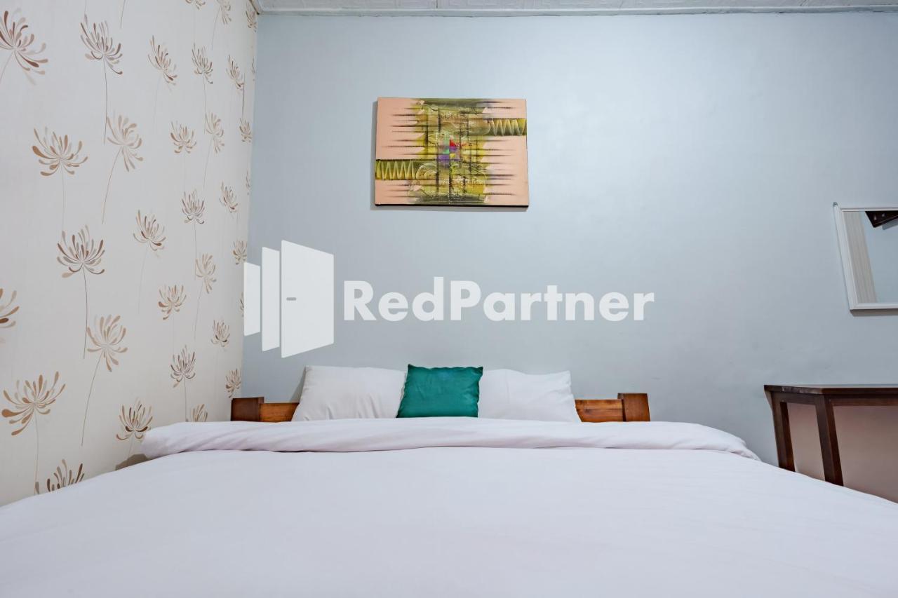 Nafisa Homestay Syariah Near Jatim Park 3 Batu Mitra Reddoorz Malang Ngoại thất bức ảnh