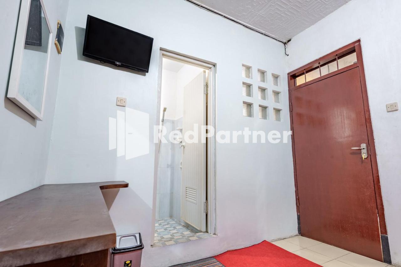 Nafisa Homestay Syariah Near Jatim Park 3 Batu Mitra Reddoorz Malang Ngoại thất bức ảnh